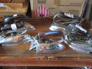 lot 74 image: Vintage irons  incl.  GE, Sterling Westinghouse  qty 5