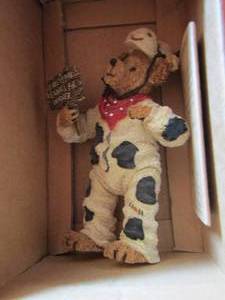 lot 82 image: Boyds Bear figurine 2E507