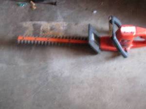 lot 89 image: Craftsman hedge trimmer