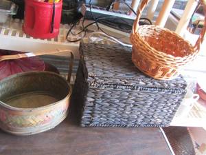 lot 140 image: Wicker