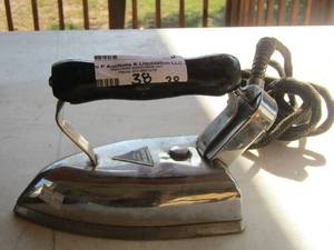 lot 38 image: American beauty iron no. 5  12 675 watts, 30-32 volts