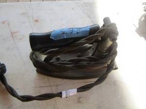 lot 28 image: metal iron with handle and power cable standard hot point iron pacific electric heating co. 110 volts