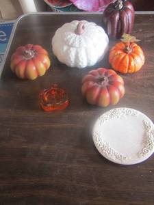 lot 155 image: Pumpkins