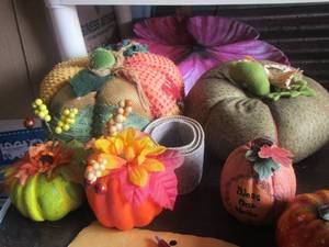 lot 164 image: Pumpkins