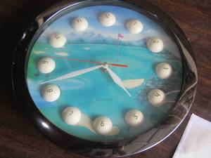 lot 172 image: Golf ball clock