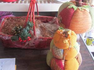 lot 179 image: Fall decor