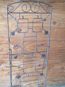 lot 187 image: Metal display rack