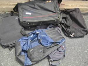 lot 191 image: Duffel bags