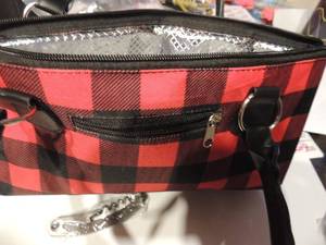 lot 199 image: WINE BOTTLE BAG W CORKSCREW - INSULATED   NEW 
