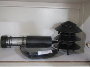 lot 96 image: SOLAR LIGHTS
