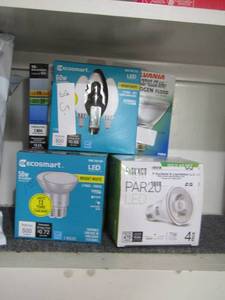 lot 68 image: light bulbs all brands and watts