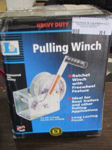 lot 81 image: heavy duty pulling wench NIB