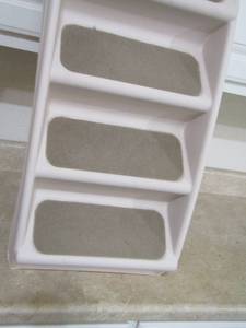 lot 90 image: pet stairs