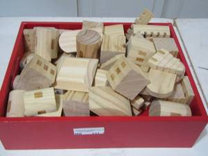 lot 121 image: FAO SCHWARTZ large lot of building blocks