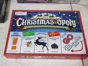 lot 125 image: Christmas-opoly game