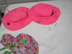 lot 142 image: little girl sun hats qty 3 two match