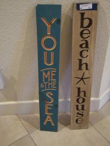 lot 60 image: beach art qty 2 both 366