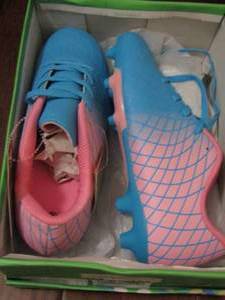 lot 183 image: girls soccer cleats bluepink size 4 NEW$$$