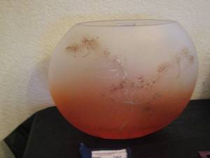 lot 167 image: pink oval glass dcor