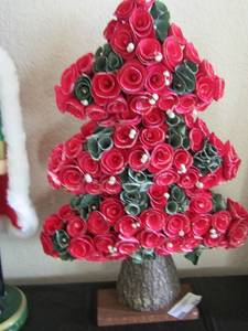 lot 204 image: beautiful rose tree dcor stand