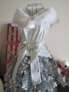 lot 16 image: HOLIDAY DECORATION  - Dress stand ABOUT 18-24 HT  MATCHES 202