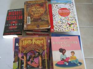 lot 212 image: KIDS BOOK LOT