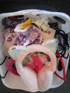 lot 216 image: kids hair accessories