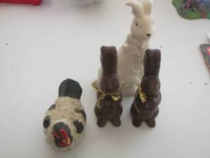 lot 26 image: rabbits and rooster dcor