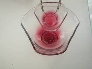 lot 33 image: chip dip red glass bowl set