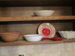 lot 166 image: kitchen bowls plus