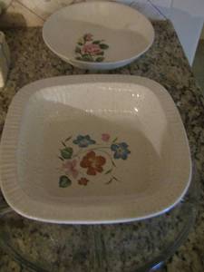 lot 173 image: kitchen plate- bowl- platter divided