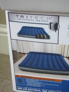 lot 191 image: tri-tech 12inch queen air mattress used has original box