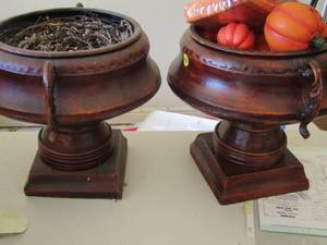 lot 200 image: 2 WOOD LIKE URNS WITH FRUIT