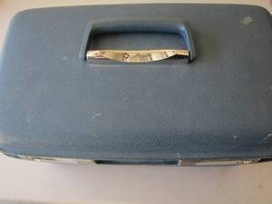 lot 208 image: SAMSONITE  ASPEN BLUE TRAVEL CASE