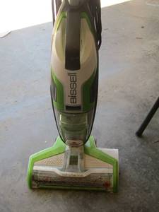 lot 210 image: Bissell Vacuum  PREOWNED