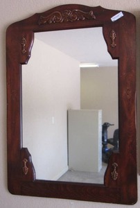 lot 12 image: Beautiful Wall Mirror