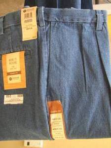 lot 229 image: HAGGAR  CLASSIC FIT 40 X 32  & 40 X34
