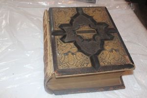 lot 7 image: Antique Family Bible Circa 1888. Will need to be rebound