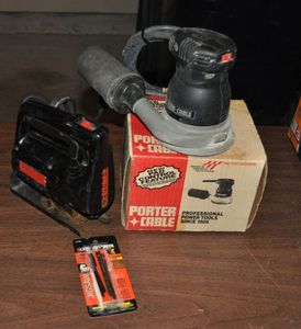 lot 279 image: Craftsman Jig Saw and Porter Cable Orbital Sander