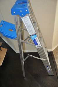 lot 337 image: Very Lightly Used 4Ft. Werner Ladder