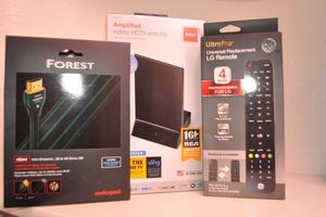 lot 122 image: HDMI Cords, Indoor Antenna, Replacement Remote