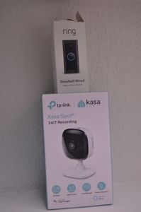 lot 124 image: Ring doorbell Cameral in Original Box and Kasa Home Camera
