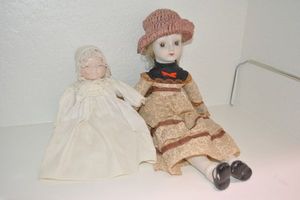 lot 132 image: Vintage Bisque Dolls