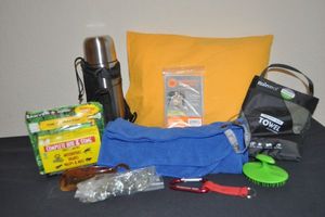 lot 136 image: Air Pillow, Thermos, Hygiene Items and more