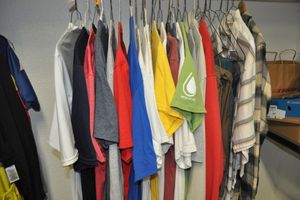 lot 161 image: Mens Shirts, sizes in Photos