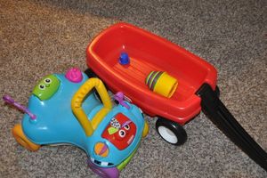 lot 195 image: Toddler Toys