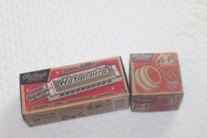 lot 103 image: Vintage, In Original Packaging, Harmonic and Yo-Yo