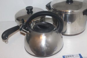 lot 233 image: Revere ware Pots with lids and Water Kettle