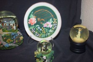 lot 259 image: Thomas Kinkade Snow Globe, Anniversary Plate And More