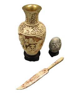 lot 155 image: Antique Ornate Letter Opener, Vintage Ivory Dynasty Arnart Imports Brass and Resin Asian Vase